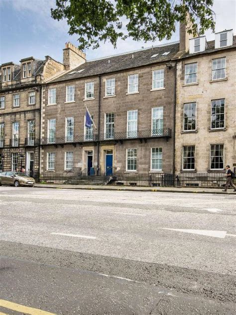 Travelodge Edinburgh Central Queen Street Hotel - Deals, Photos & Reviews