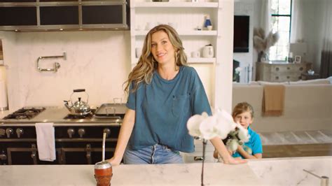 Gisele Bündchen Gives a Tour of Her and Tom Brady's Boston Home ...