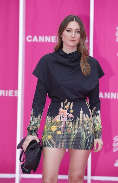 Photo : Camille Etienne - Saison 6 du Festival International CanneSeries au Palais des Festivals ...