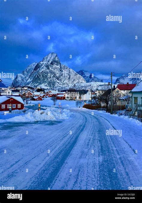 Reine norway hi-res stock photography and images - Alamy