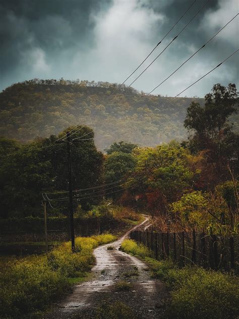 Road towards farmhouse! : r/photographs