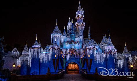 Every Merry Way to Celebrate Christmas 2019 at Disneyland Resort, Walt ...