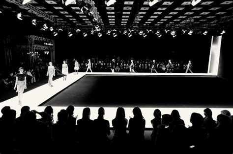 004 #runwaymodelling | Fashion show runway stage, Catwalk design ...