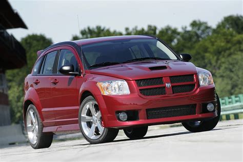 Dodge Caliber SRT-4: Knapp über dem Asphalt - FOCUS Online