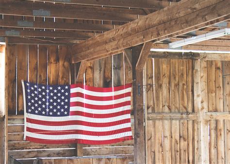 Can I mount the American flag against a wall? - StarSpangledFlags.com