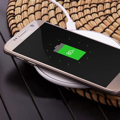 Universal Wireless Charger For iPhone Samsung Andrews Mobile Phone ...