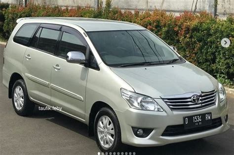 Daftar Toyota Kijang Innova Diesel 2011 Terbaru Mei 2020, V M/T Grand ...