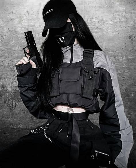 Techwear Girl in 2021 | Techwear fashion, Techwear girl, Aesthetic ...