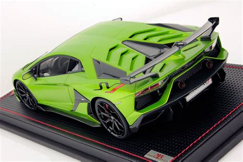 Lamborghini Aventador SVJ 1:18 | MR Collection Models