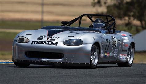 Race Car Build: Matt Reynolds’ E Production Miata | RACER