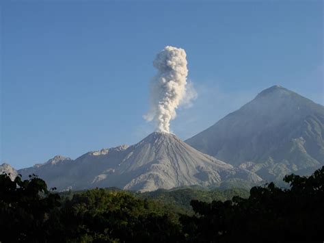 Santa Maria Volcano, Guatemala: Map, Facts and Pictures