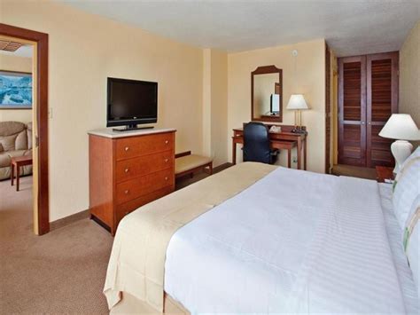 Best Price on Holiday Inn Mayaguez & Tropical Casino in Mayaguez + Reviews