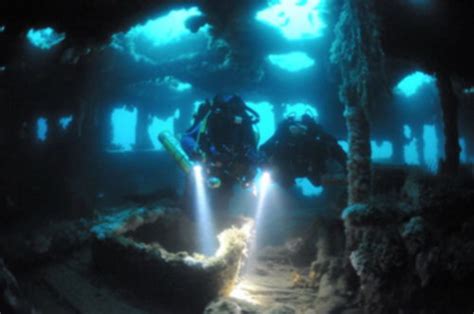 Wreck diving - Wikitravel