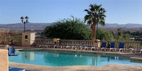 Pools and Cabanas | Harrah's Laughlin