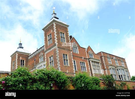 Hatfield house gardens hi-res stock photography and images - Alamy