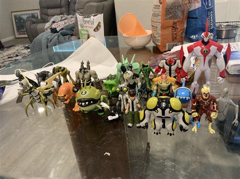 My Ben 10 Original Classic Figures (2005-2008)🙂 : r/Ben10