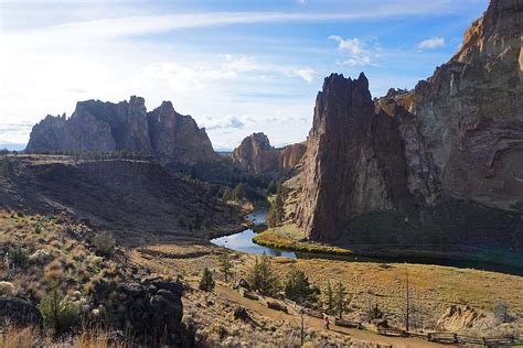 Is The View From Smith Rock State Park Worth The Hike?