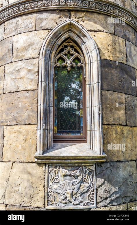 Gothic elements in architecture hi-res stock photography and images - Alamy