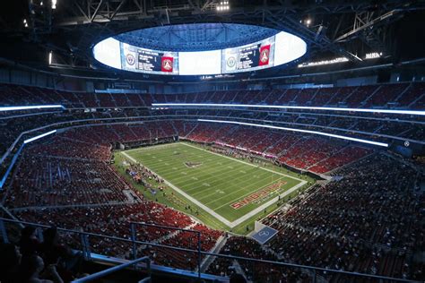 Atlanta Falcons Play First Game in New Stadium | Architect Magazine ...