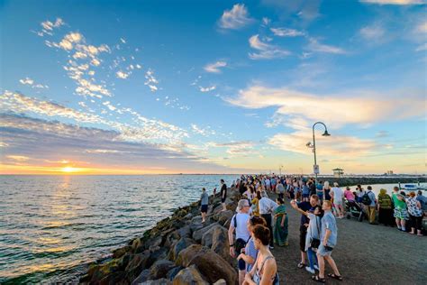 St Kilda Beach - Melbourne Restaurants, Parking & Address