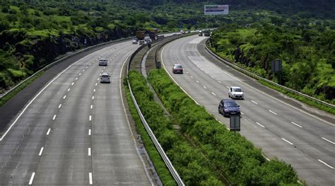 Vehicles challaned for traffic violations on Mumbai-Pune Expressway ...