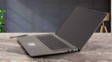 Dell Latitude 16 7640 review - it's literally quiet and fast: Verdict ...