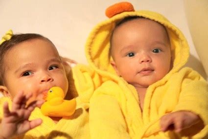 Mariah Carey’s Twins Celebrate Their First Birthday | Celeb Baby Laundry