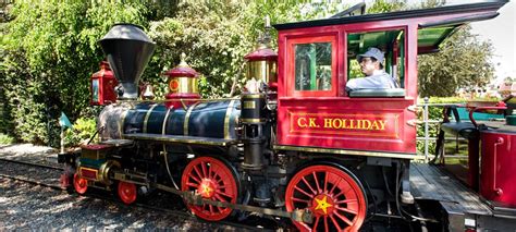 Disneyland Railroad | Main Street U.S.A. Attractions | Disneyland Park