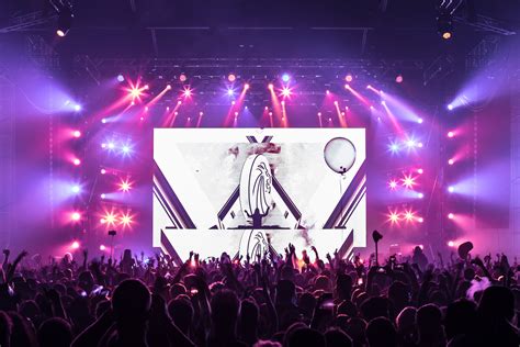 4 Ways to Enhance Your Concert Stage Design | Onstage Systems