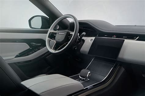 Interior Berkelas Range Rover Evoque 2024 - MBtech