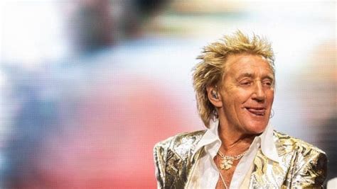 10 Best Rod Stewart Songs of All Time - Singersroom.com