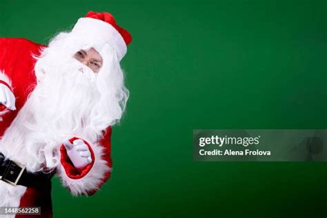 67 Santa Hat Green Screen Stock Photos, High-Res Pictures, and Images - Getty Images