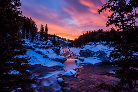 Winter morning at Elbow Falls, Kananaskis Country, Alberta, Canada [OC ...