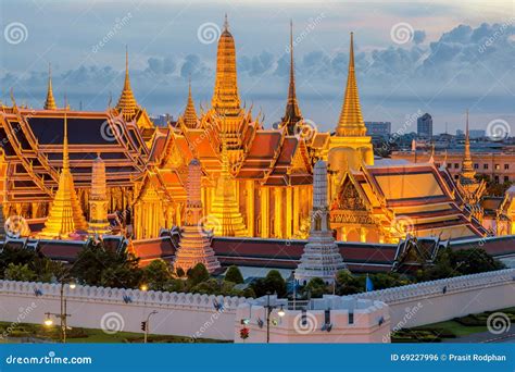 Wat Phra Kaew, Temple of the Emerald Buddha, Bangkok, Thailand Stock Photo - Image of skyline ...