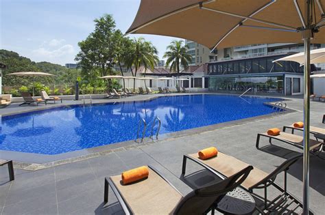 Singapore Hotel with a Pool | Sheraton Towers Singapore