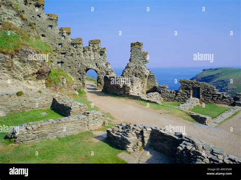 Tintagel Castle, associated with King Arthur in legend, Cornwall Stock Photo: 16012783 - Alamy