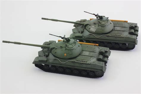 Soviet T-10M Heavy Tank (Painted Finished Model) | HLJ.com