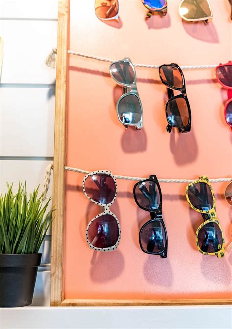 Easy DIY Sunglass Holder | NEVER SKIP BRUNCH by Cara Newhart