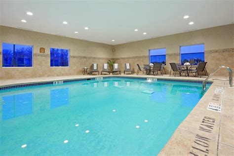 HOLIDAY INN EXPRESS & SUITES WEST LONG BRANCH - EATONTOWN - Updated 2024 Prices & Hotel Reviews (NJ)