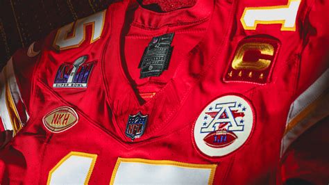 Why Patrick Mahomes and Travis Kelce have special gold badge on their ...