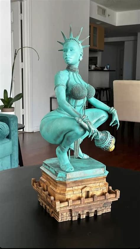 love you nicki 😙 ️ | Weird photography, Different art styles, Statue