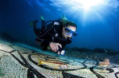 'Underwater Pompeii' of Baia featured in documentary - English - ANSA.it