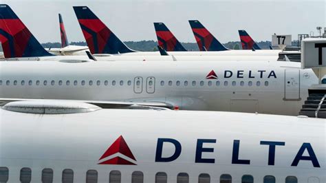 Delta passenger allegedly makes terroristic threats, assaults flight ...