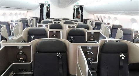 Qantas 787 Business Class Cabin Review