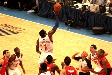 Amare Stoudemire getting the ball during NBA knicks match at madison square garden – Stock ...