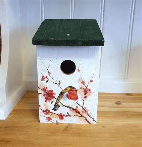 Personalised custom Robin bird nesting box | Etsy