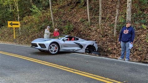 C8 Corvette Wrecks at Tail of the Dragon After Miata Loses Control