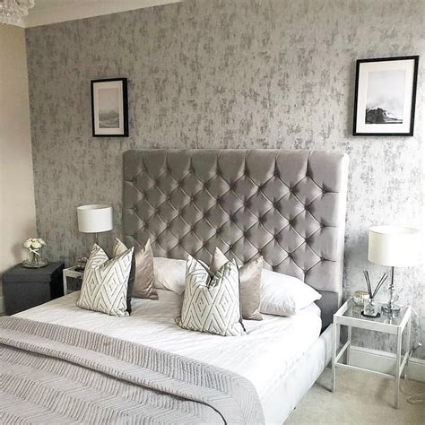 Milan Metallic Wallpaper Grey, Silver | Grey wallpaper bedroom, Master bedrooms decor, Modern ...