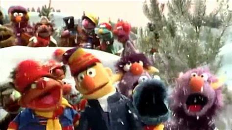 A Muppet Family Christmas with the Sesame Street Gang - YouTube