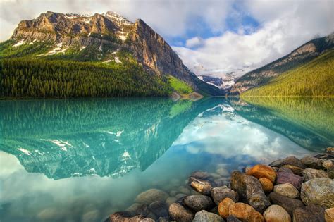 Fond d'écran : monde, falaise, Montagne, Lac, neige, Canada, réflexion, arbre, eau, Roche, forêt ...